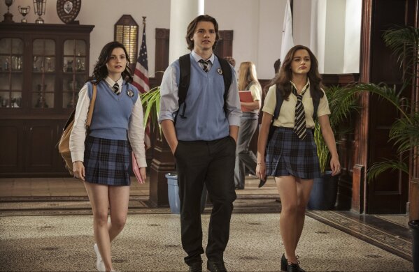 Review Another dull go around with The Kissing Booth 2 AP News